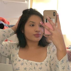 Meet your Posher, Alondra